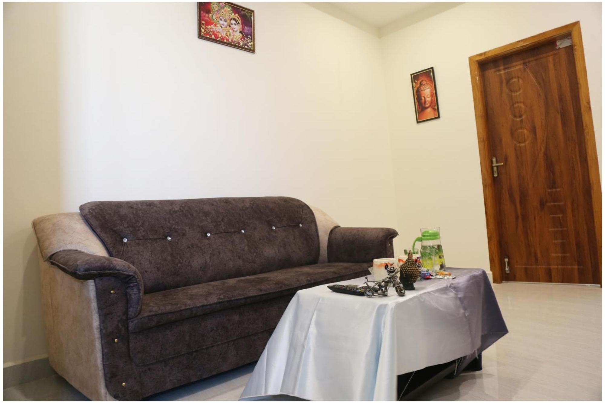 Padmavathi Homestay -2Bhk 1Bhk Ac Apartments For Group Of Families - Best Location - Flyover To Alipiri Gate - Walk To Ps4 Veg Restaurant - Modular Kitchen - Super Fast Wi-Fi- Near To Tirupati Bus Stand 2 Km-Near To Railway Station 2Km Εξωτερικό φωτογραφία