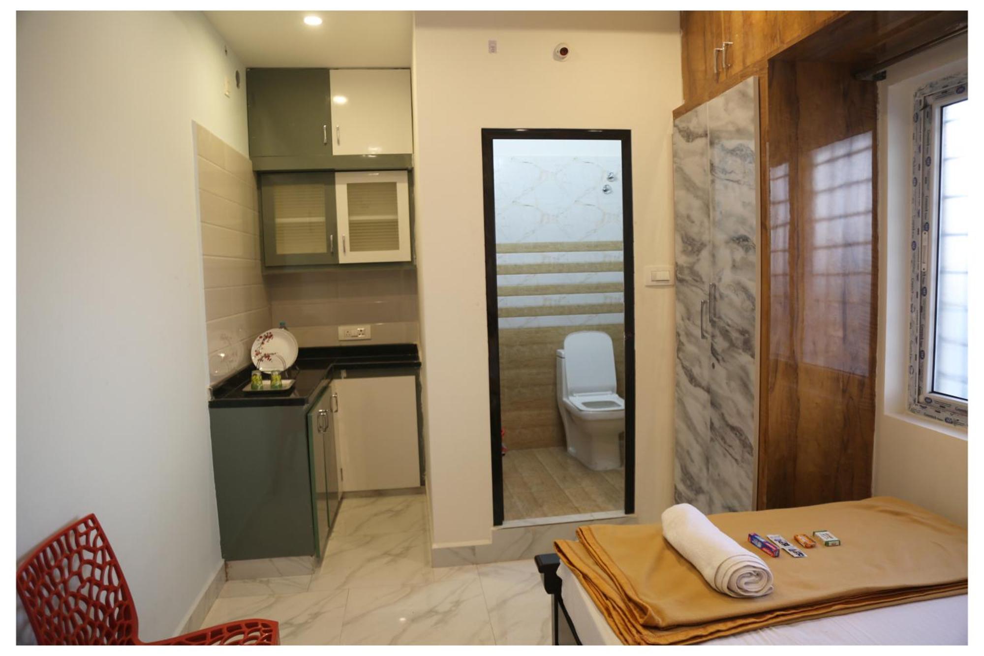Padmavathi Homestay -2Bhk 1Bhk Ac Apartments For Group Of Families - Best Location - Flyover To Alipiri Gate - Walk To Ps4 Veg Restaurant - Modular Kitchen - Super Fast Wi-Fi- Near To Tirupati Bus Stand 2 Km-Near To Railway Station 2Km Εξωτερικό φωτογραφία