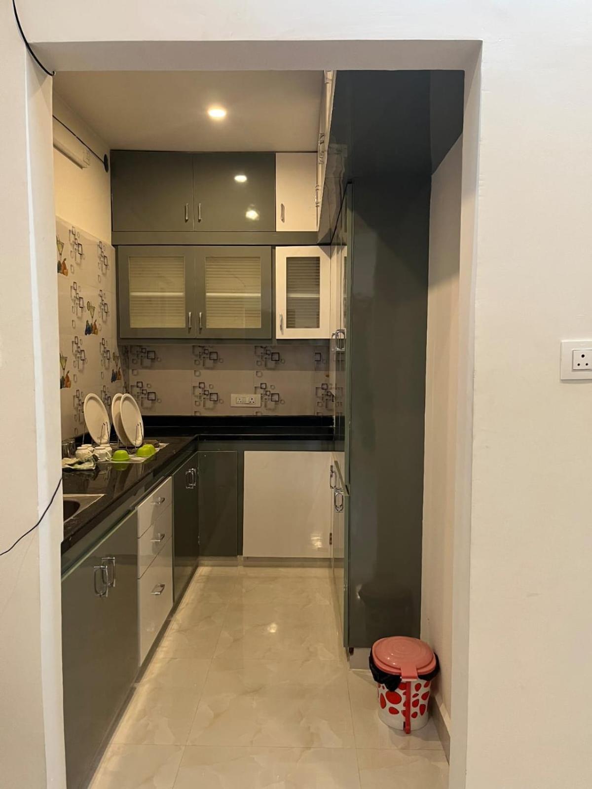 Padmavathi Homestay -2Bhk 1Bhk Ac Apartments For Group Of Families - Best Location - Flyover To Alipiri Gate - Walk To Ps4 Veg Restaurant - Modular Kitchen - Super Fast Wi-Fi- Near To Tirupati Bus Stand 2 Km-Near To Railway Station 2Km Εξωτερικό φωτογραφία